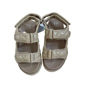 Gap quilted sandals NWT 10/11